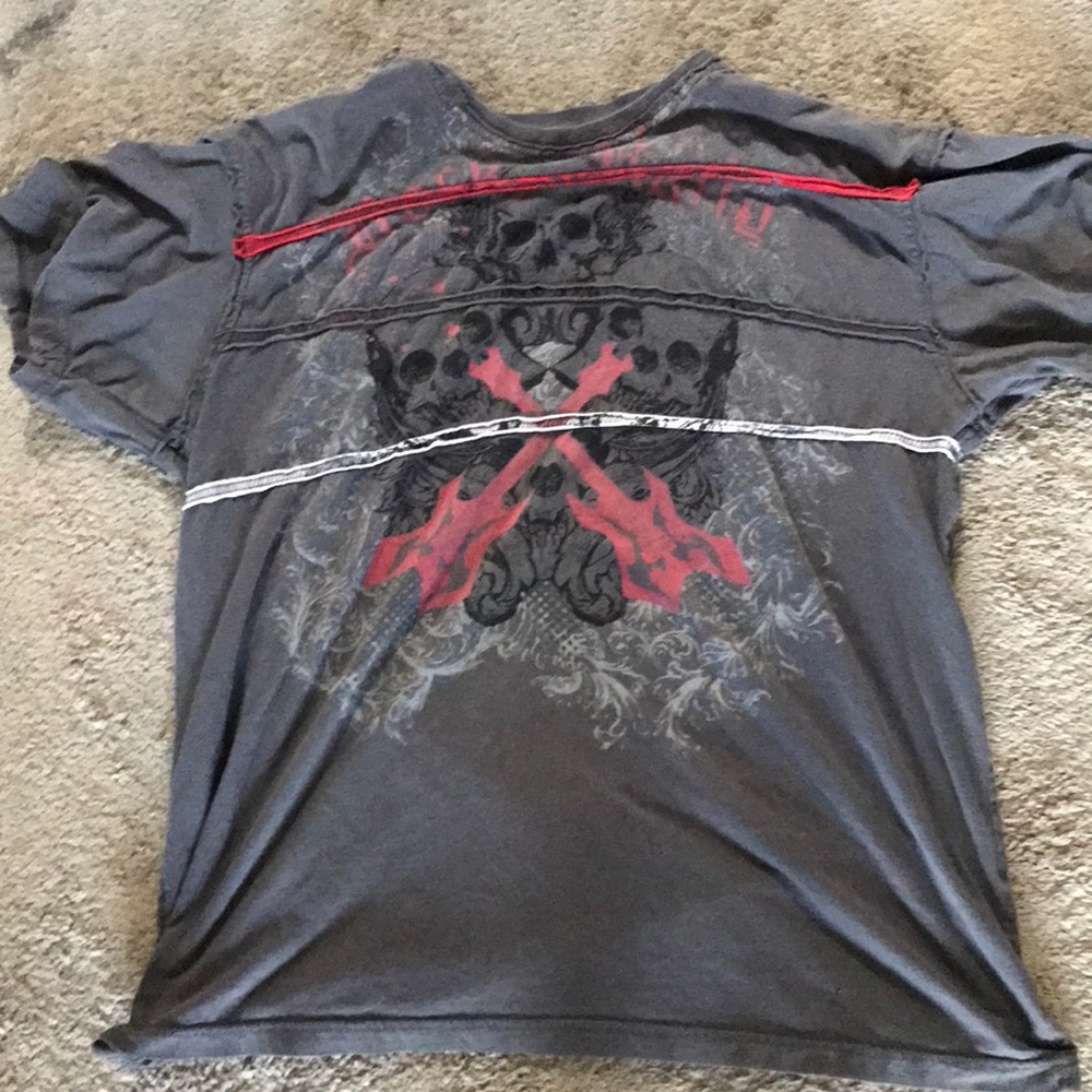 Large gray short sleeve shirt